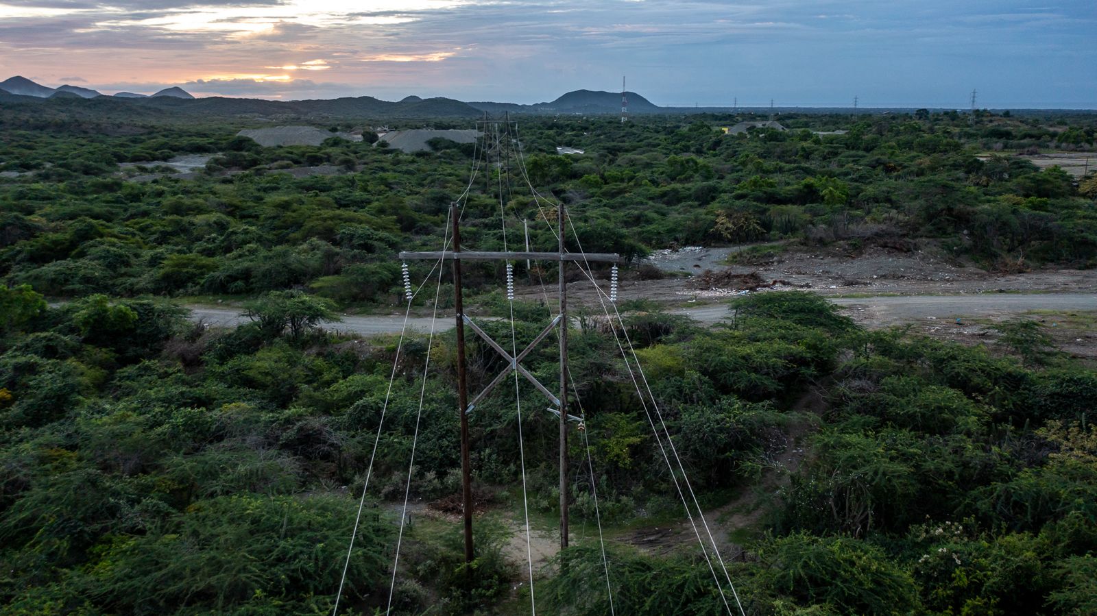 ETED informa avería en línea de transmisión Dajao – Monte Plata; condiciones climáticas dificultan labores de reparación