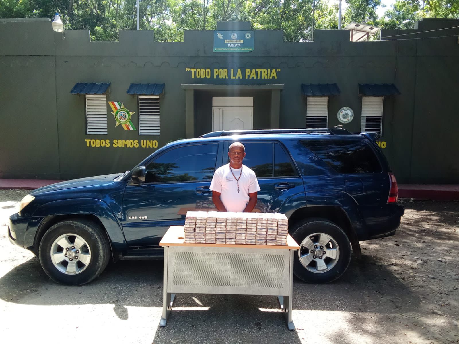 Ejército detiene ciudadano con contrabando de 10,000 cigarrillos en San Juan de la Maguana