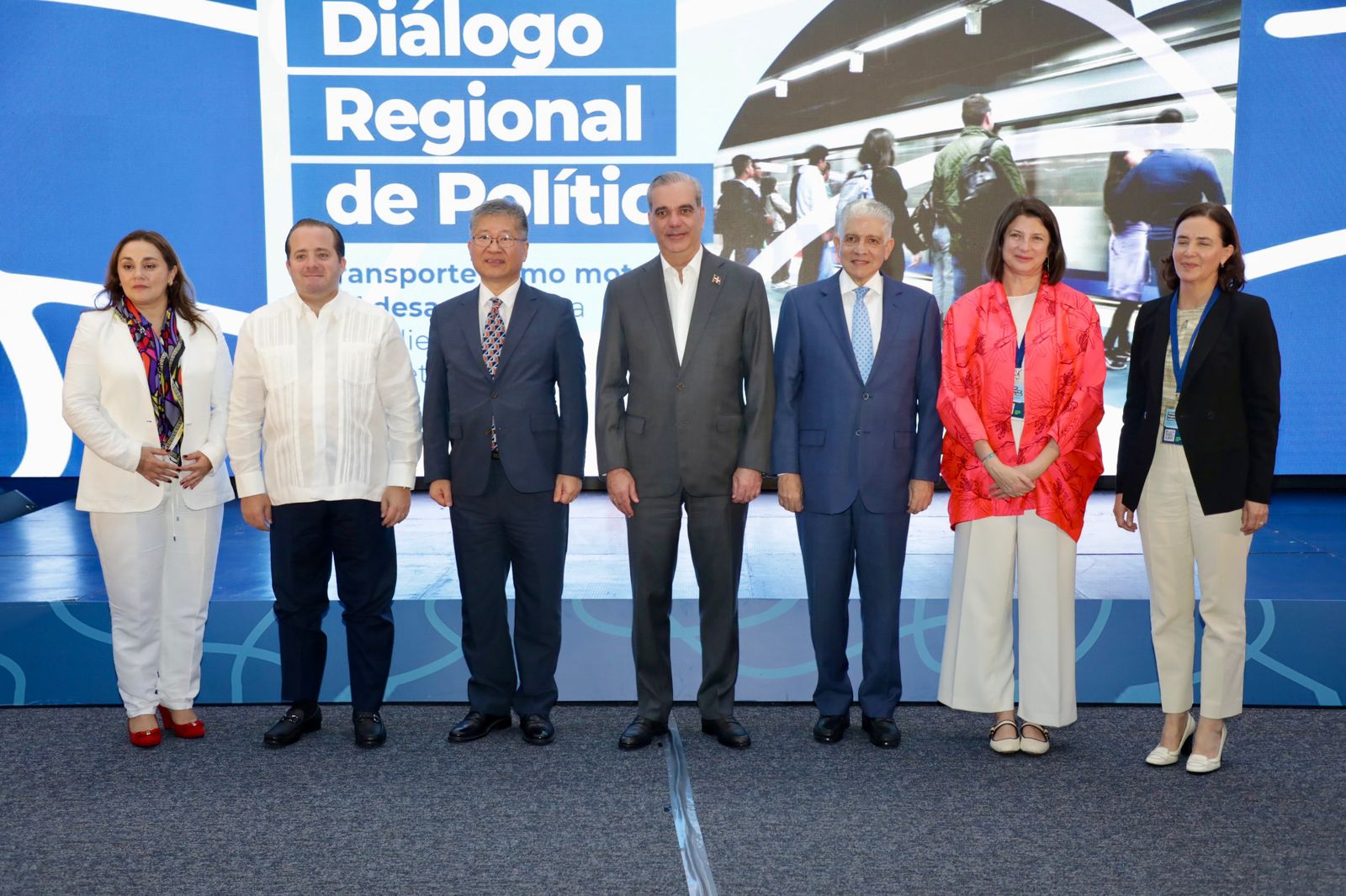 Presidente Abinader posiciona a República Dominicana en el centro del debate global sobre transporte sostenible