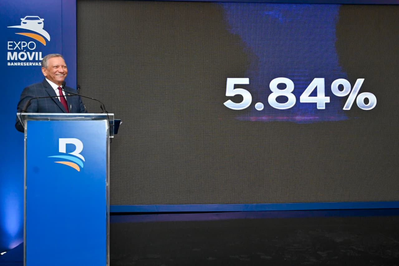 Leonardo Aguilera encabeza la inauguración de Expomóvil Banreservas 2025 con tasas de interés desde 5.84%