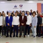 Ministro Kelvin Cruz celebra en grande junto a atletas el Día Nacional del Deporte