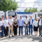 Ministro Andrés Bautista entrega camiones compactadores en Villa Hermosa y La Caleta