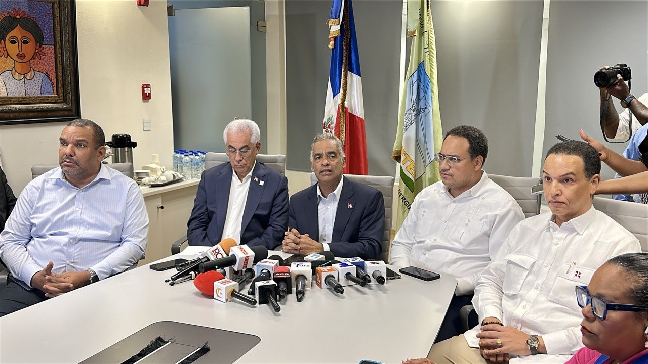 Autoridades del sector eléctrico informan avances en la recuperación del sistema tras falla en subestación de San Pedro I