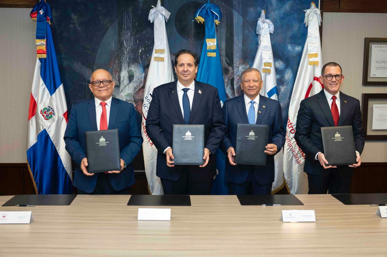 Banreservas y ARS Reserva renuevan acuerdo con Ministerio de Salud y Hemocentro Nacional para motivar la donación de sangre
