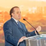 Ministro Paliza encabeza foro “El Futuro de Santiago”; anuncia licitación Autopista del Ámbar