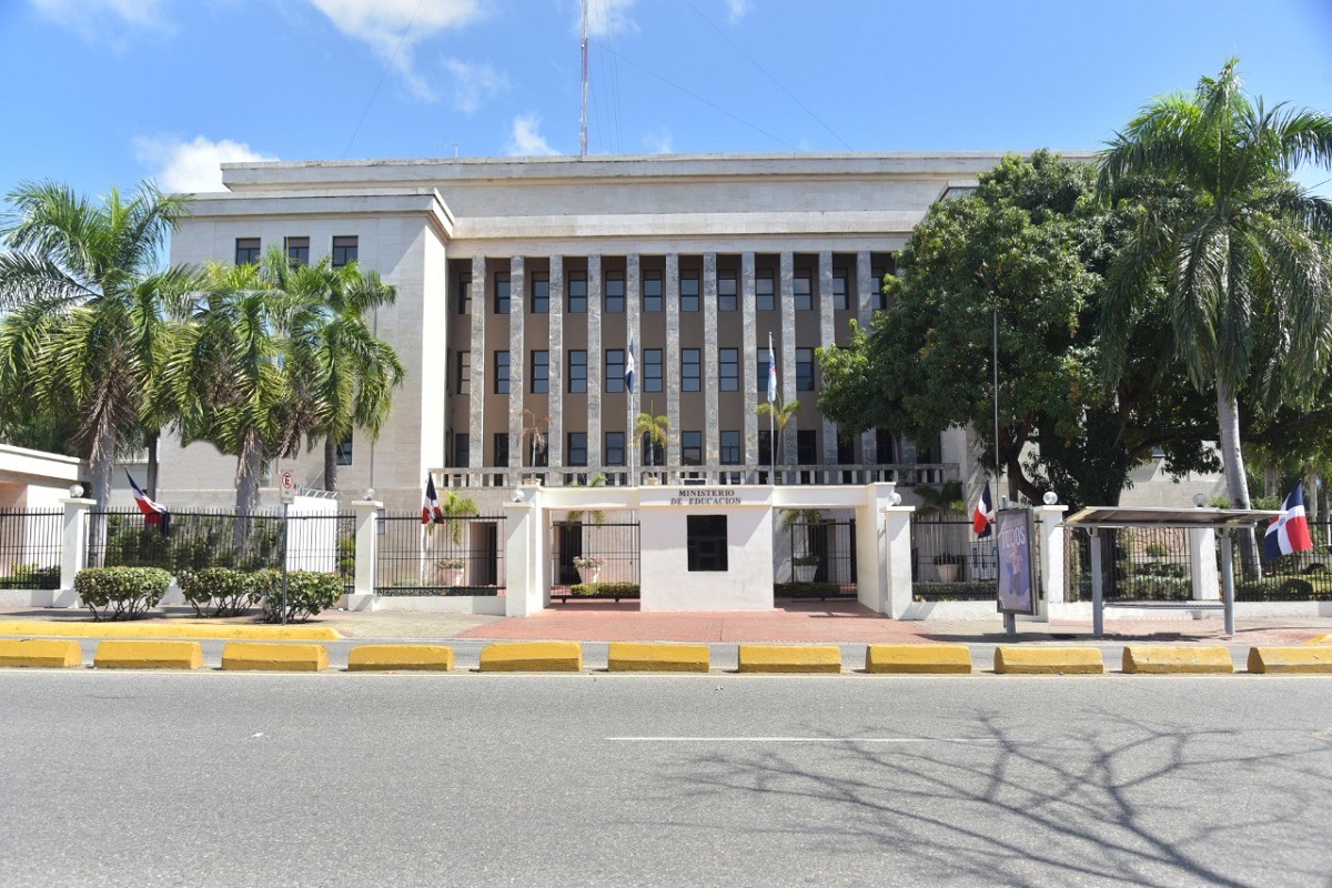 MINERD mantiene suspensión de docencia en San José de Ocoa y en comunidades de Barahona
