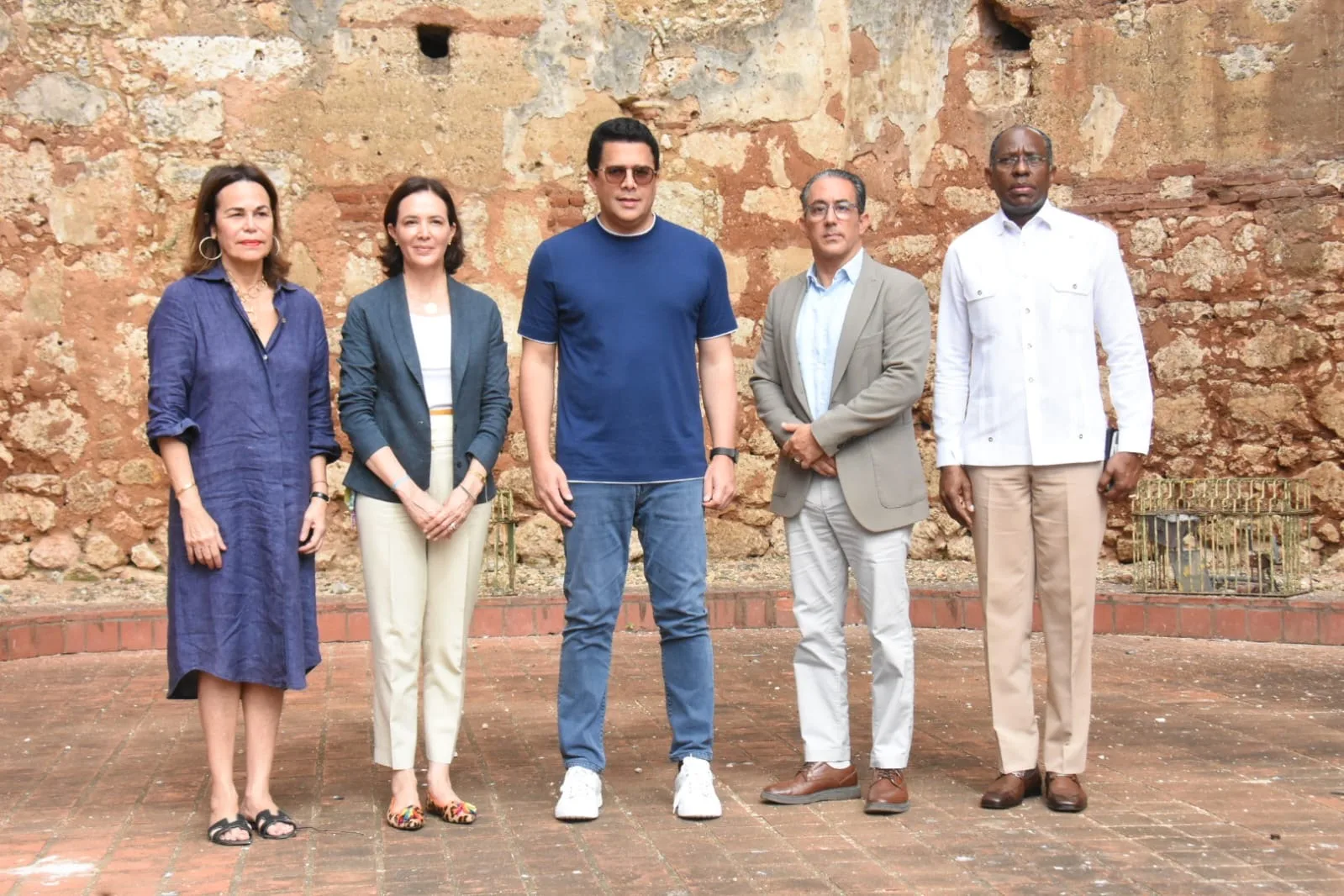 Ministro de Turismo reabre más calles en Ciudad Colonial y presenta obras de estabilización de monasterio de San Francisco
