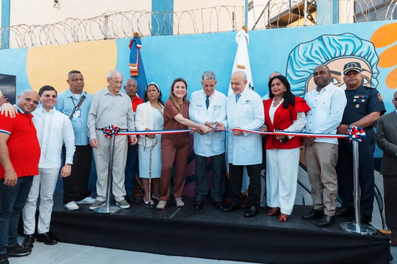 Carolina inaugura parque lineal Ciudad Sanitaria tras recuperación histórica del entorno