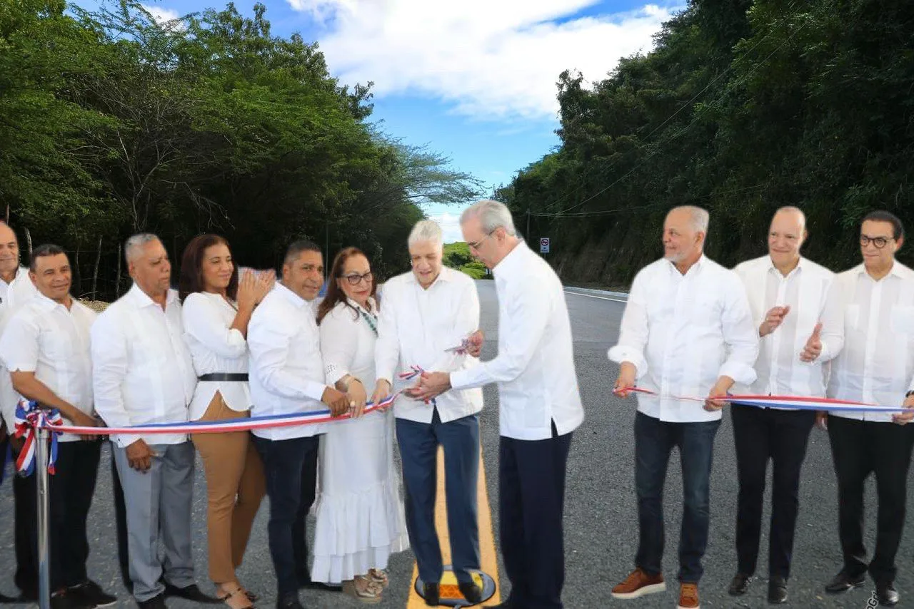El presidente Luis Abinader Inaugura 48.49 kilómetros de carreteras y calles en la Sierra de Santiago