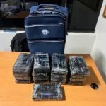 El extranjero fue interceptado en el AILA antes de abordar un vuelo con destino a Frankfurt, Alemania