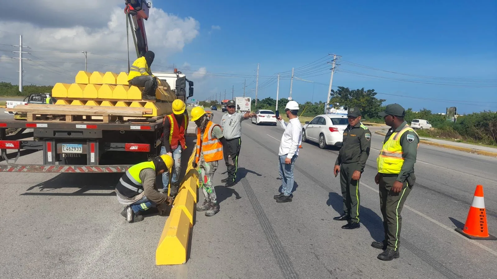 RD Vial, INTRANT y DIGESETT ejecutan intervención vial en cruce de Machiplan para reducir accidentes