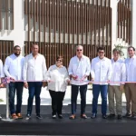 El presidente Abinader y el ministro Collado inauguran la plaza cultural y multiuso de El Seibo