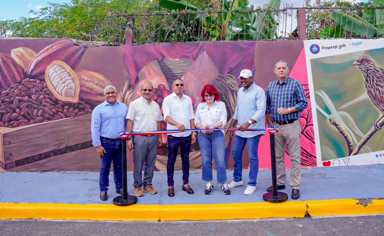 Propeep deja iniciada la Ruta del Arte 2026 con la inauguración de 1,300 metros cuadrados de Paseos de los Colores en Castillo