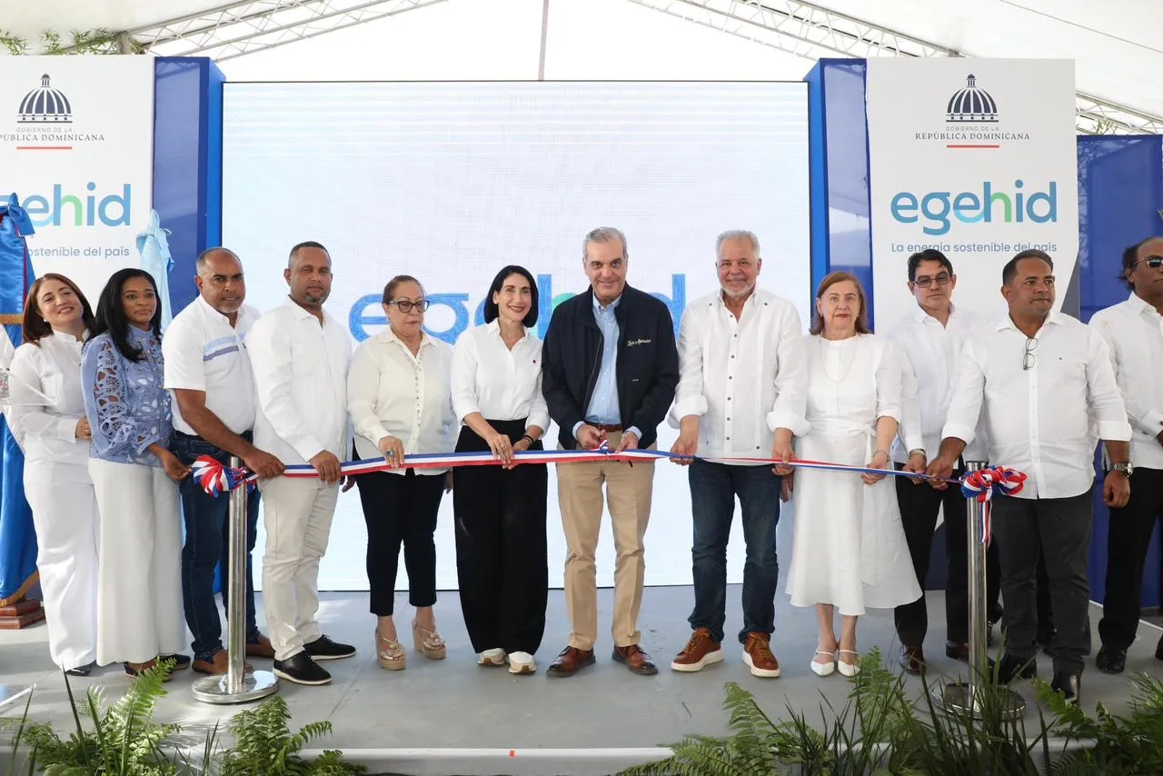 Presidente Abinader inaugura carretera Bao-La Galeta y La Joya-La Virgen en Sabana Iglesia, Santiago, que contribuirá con el desarrollo sostenible y organizado de la zona