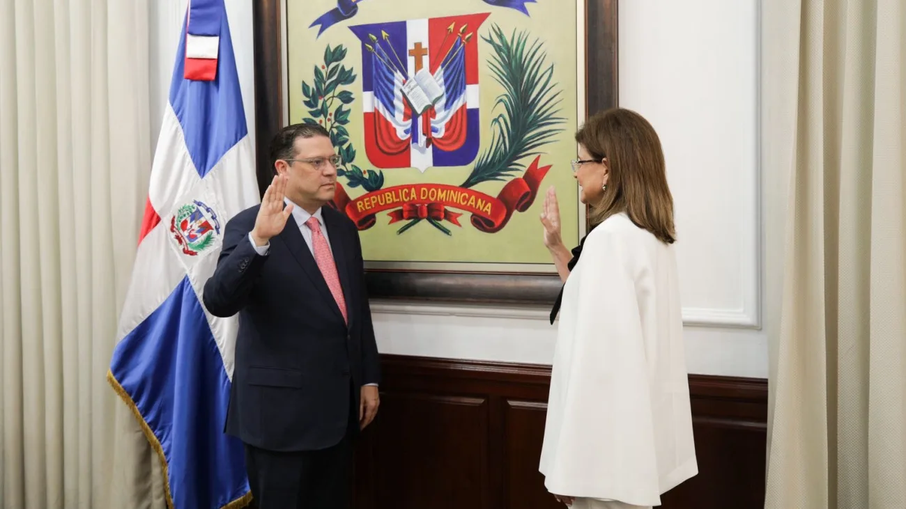 Raquel Peña deja juramentado a Eduardo Sanz Lovatón como ministro de Industria, Comercio y Mipymes