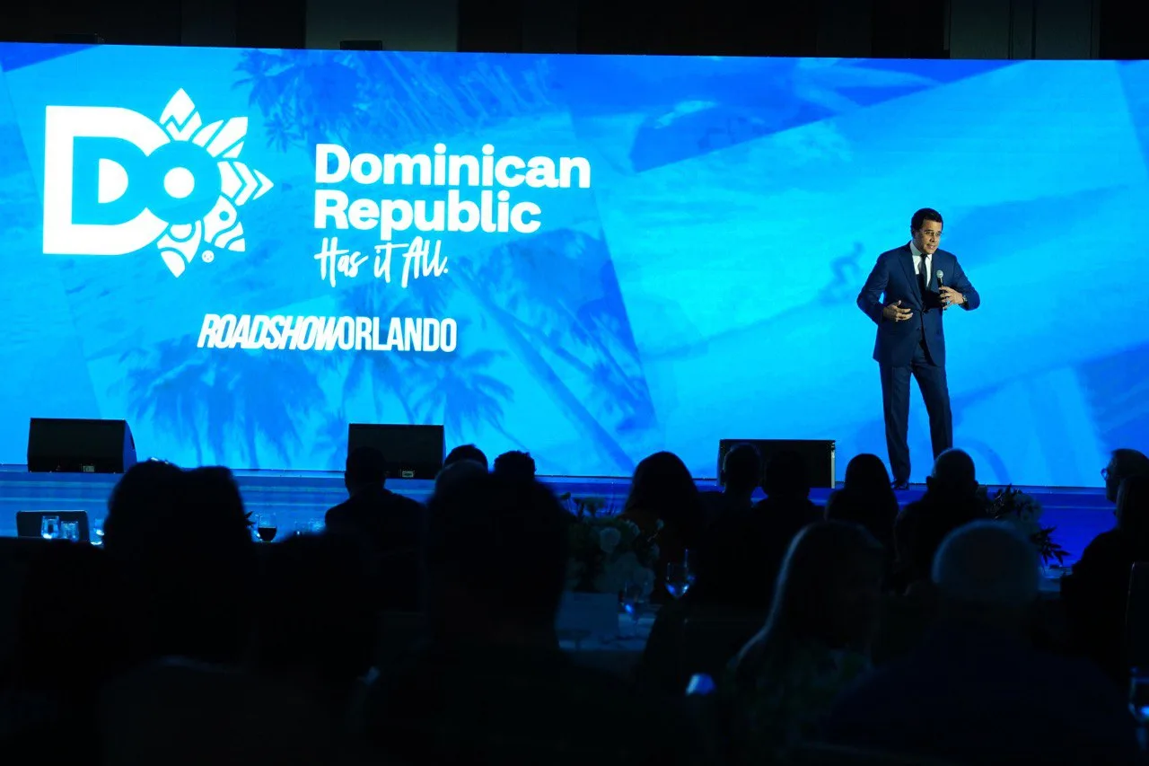 Ministro David Collado inicia su primera presentación del año en Orlando, Florida