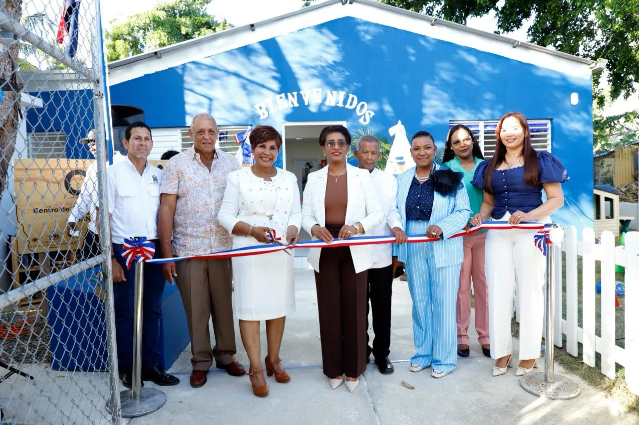 Directora del INAIPI, Josefa Castillo Rodríguez, inaugura Centro de Atención Integral Comunitario CAIPI C San Rafael del Yuma