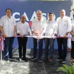 Presidente Abinader y director de la CAASD entregan saneada cañada Los Peralejos