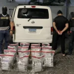 DNCD ocupa 75 paquetes de presunta cocaína y arresta a un paquistaní y un dominicano
