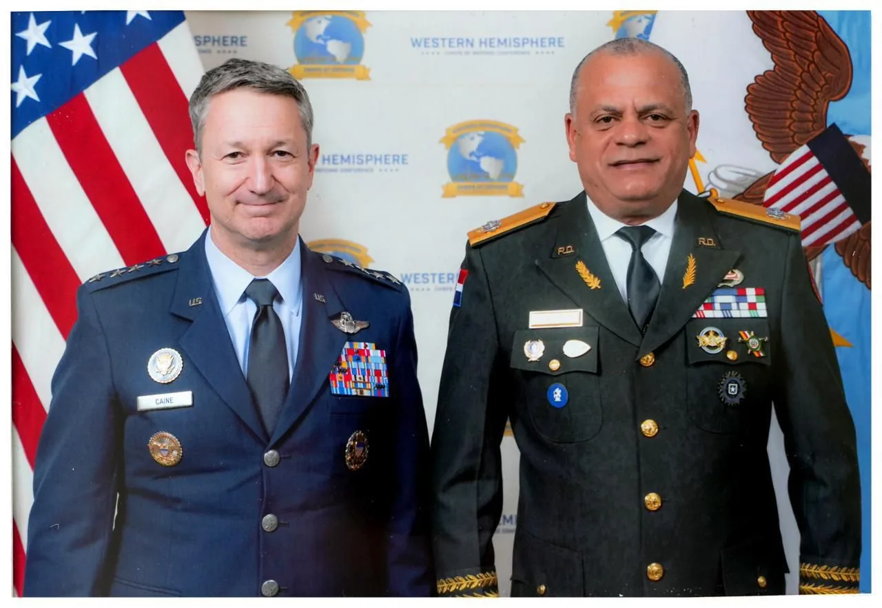 Ministro de Defensa participa en histórica reunión hemisférica de altos mandos militares convocada por Estados Unidos