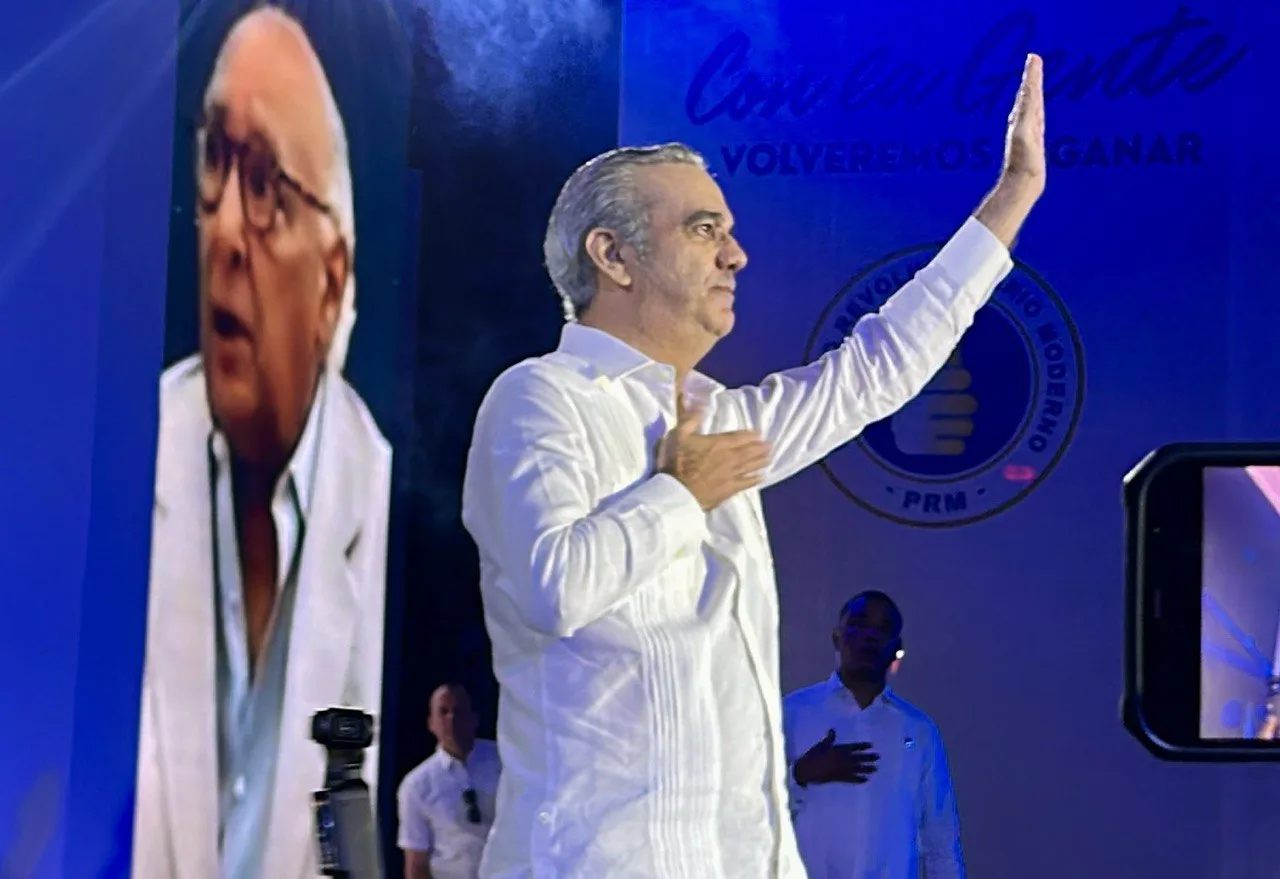 Presidente Abinader presenta avances en áreas claves del país como institucionalidad, seguridad, educación, desarrollo económico, transparencia e infraestructura