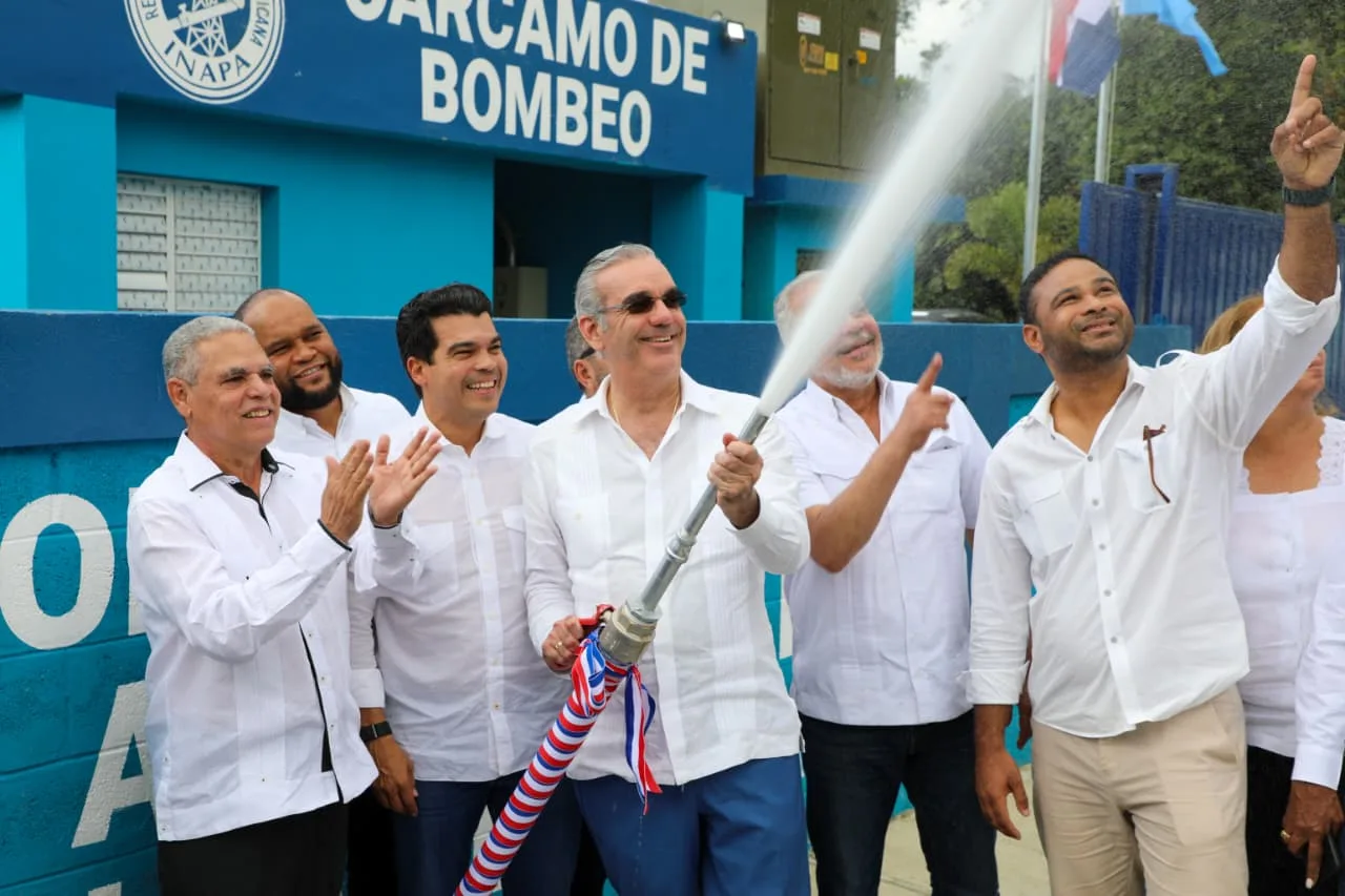 Presidente Luis Abinader deja en operación acueducto de Villa Altagracia que beneficiará a más de 73,000 habitantes