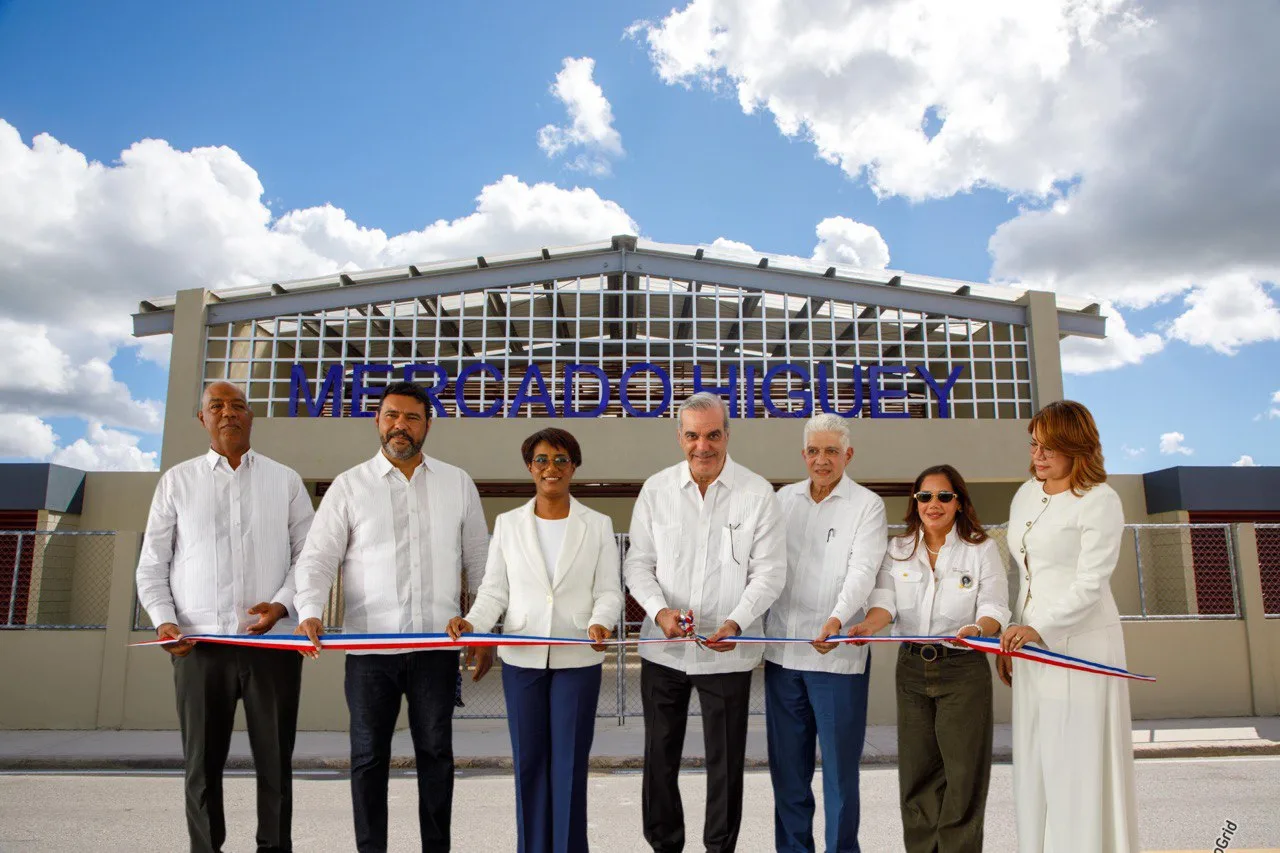Presidente Abinader inaugura moderno mercado municipal que beneficiará directamente a más de 200 pequeños y medianos comerciantes en Higüey