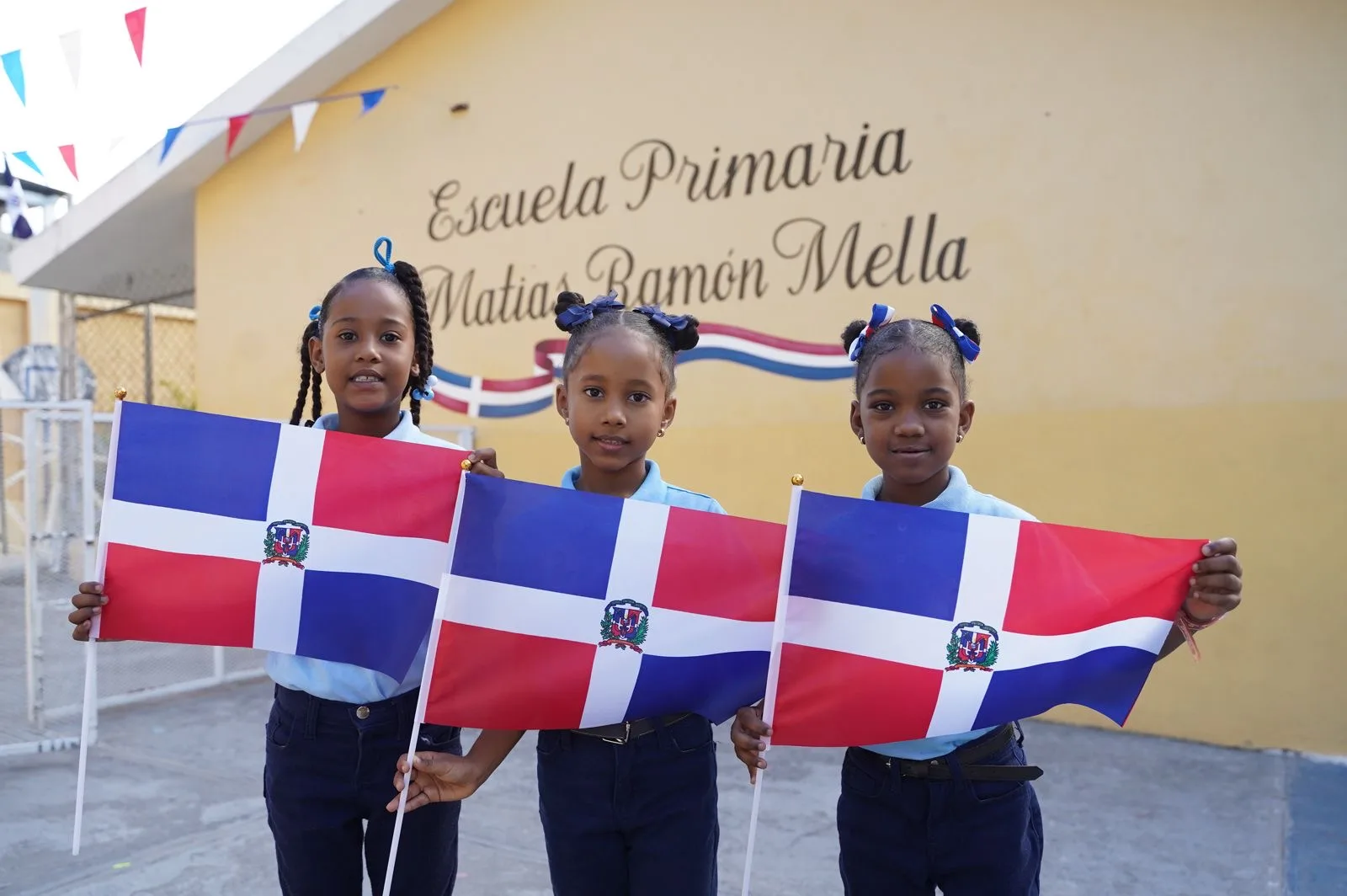 Estudiantes fortalecen identidad y ciudadanía activa durante el Trimestre Patrio en las escuelas
