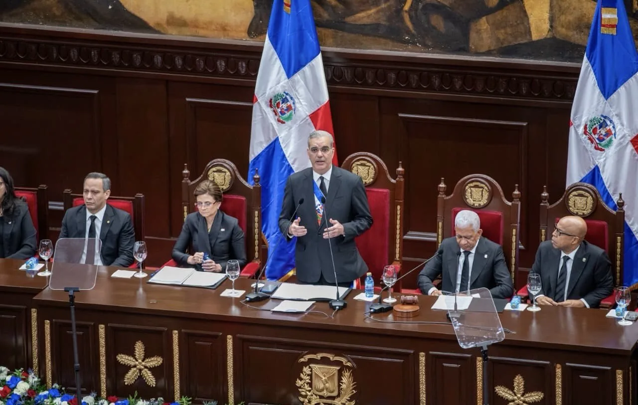 Presidente Luis Abinader reafirma compromiso con la transparencia y presenta Meta RD 2036