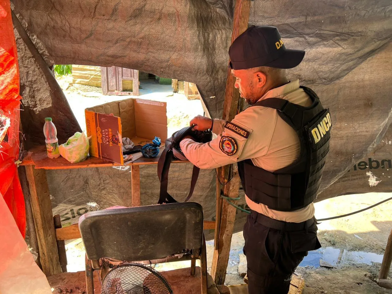 Ofensiva total contra el microtráfico: DNCD ocupa más de medio millón de gramos y 15 armas de fuego