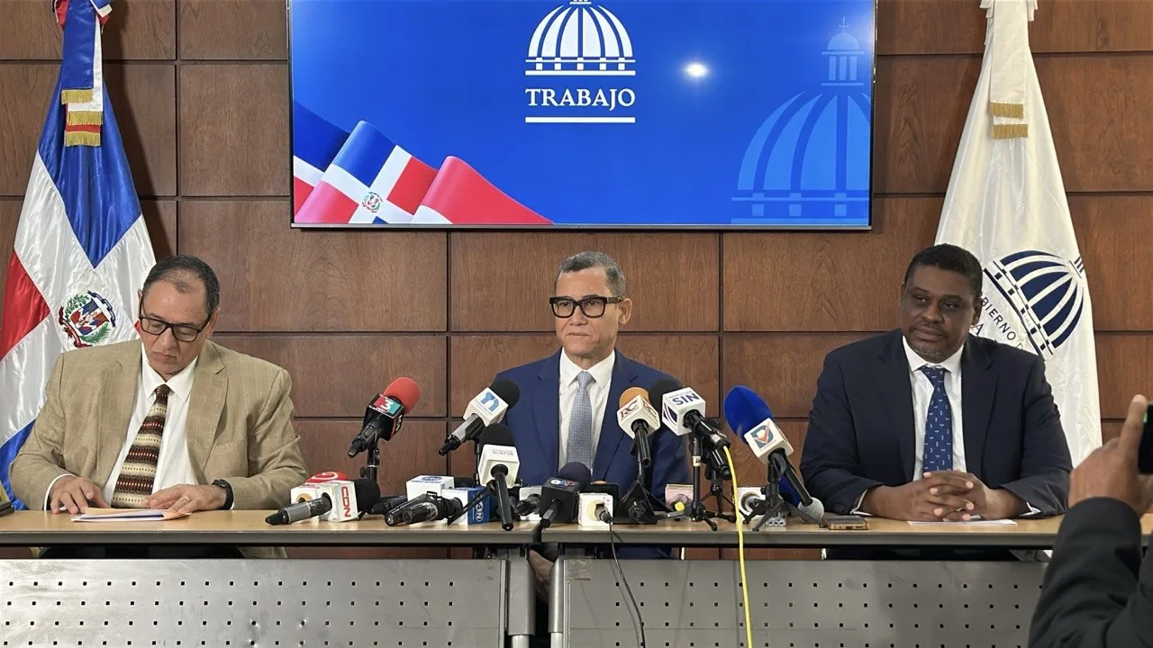 Ministerio de Trabajo llama a empresarios a cumplir con el pago del aumento del 8% del salario mínimo