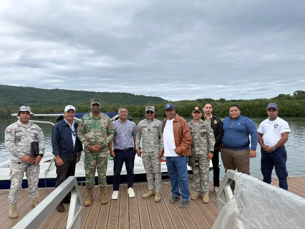 Autoridades realizan inspección conjunta de embarcaciones en la Bahía de Luperón