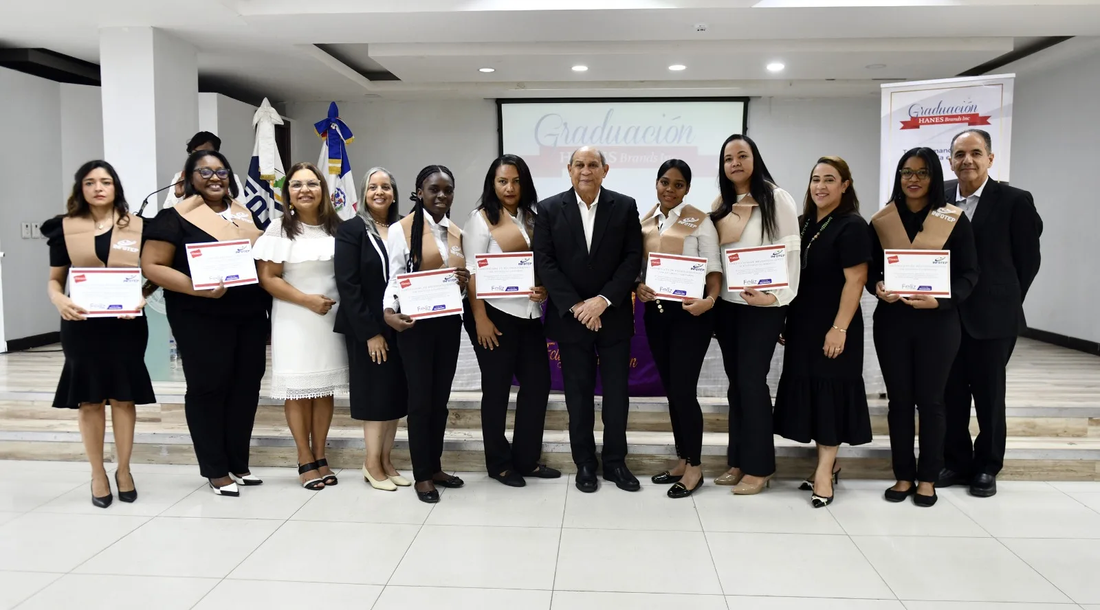 INFOTEP certifica más de 300 trabajadores del sector zonas francas en Santo Domingo Este