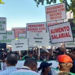 Profesionales Agropecuarios marchan hacia el Palacio Nacional