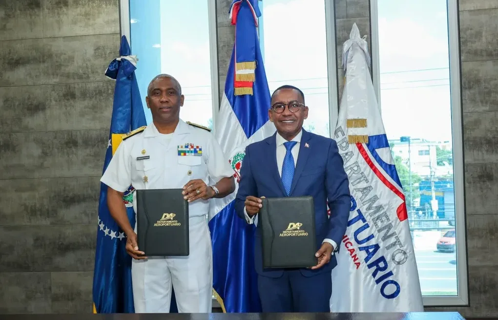 Departamento Aeroportuario y Armada acuerdan apoyo en situaciones de riesgo