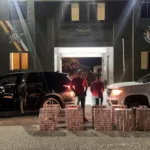 Ejército detiene a dos personas y ocupa contrabando de 100,000 cigarrillos en dos vehículos en Dajabón