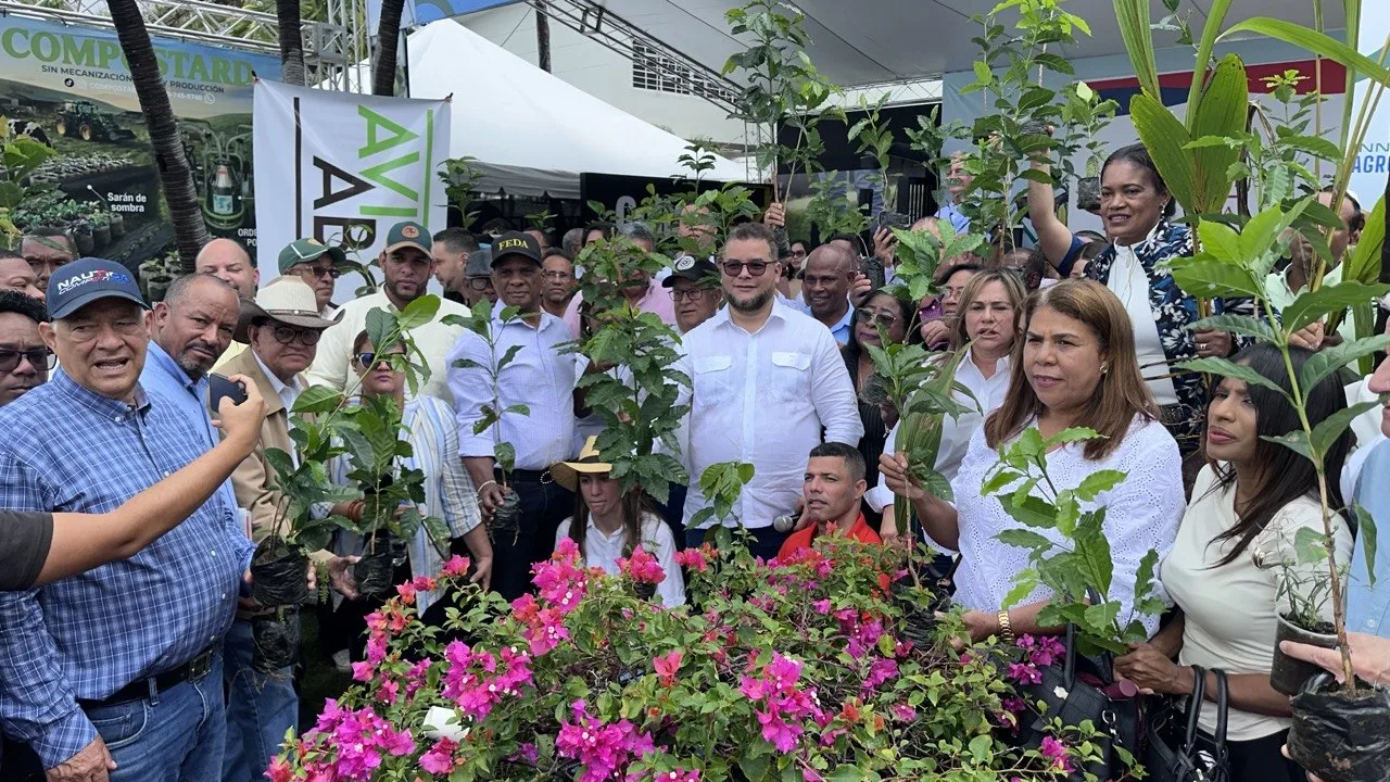 Hecmilio Galván: ´´con el FEDA hemos impactado la vida de casi 2.5 millones de dominicanos, motivando el deseo cultivar