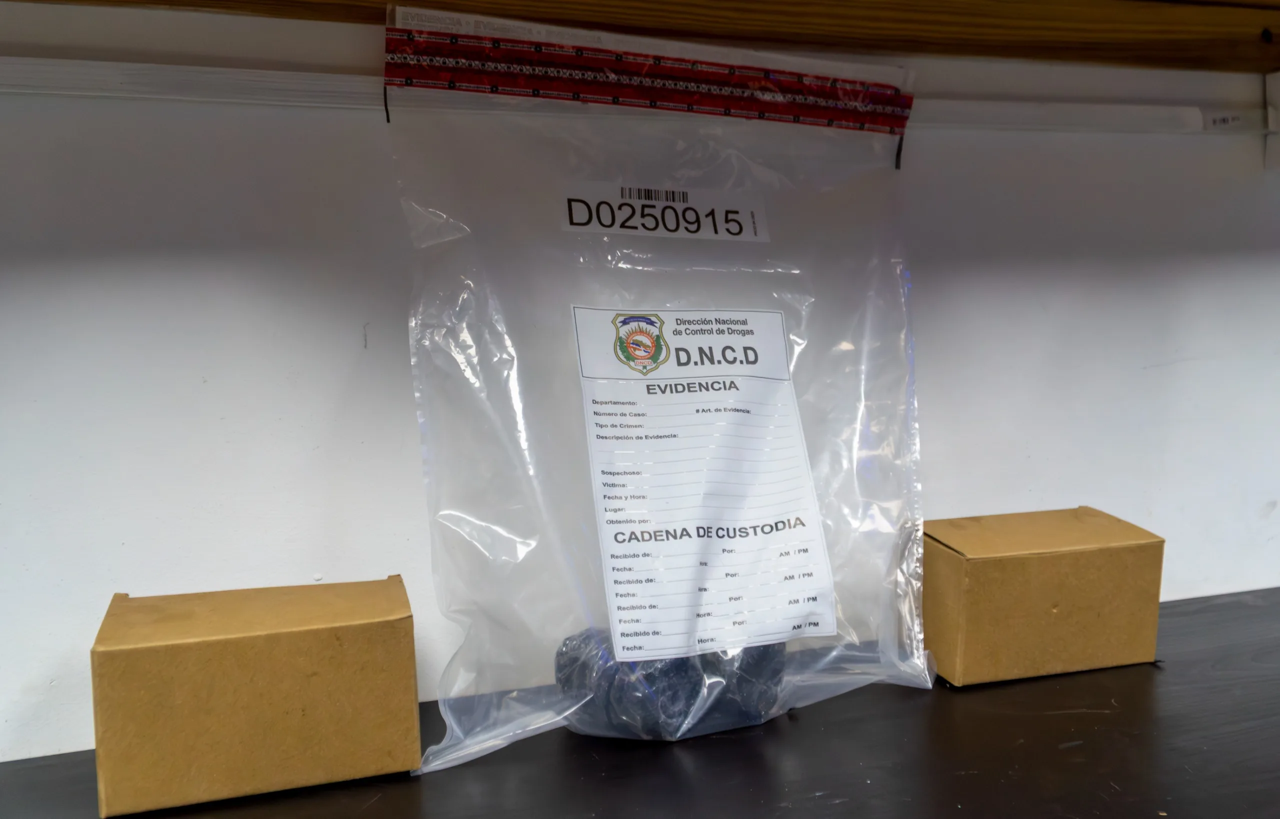 DNCD interviene dos piezas de vehículos llenas de presunta cocaína