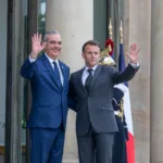 Presidente Abinader se reúne con su homólogo Emmanuel Macron quien ratifica apoyo al sistema integrado de transporte en RD