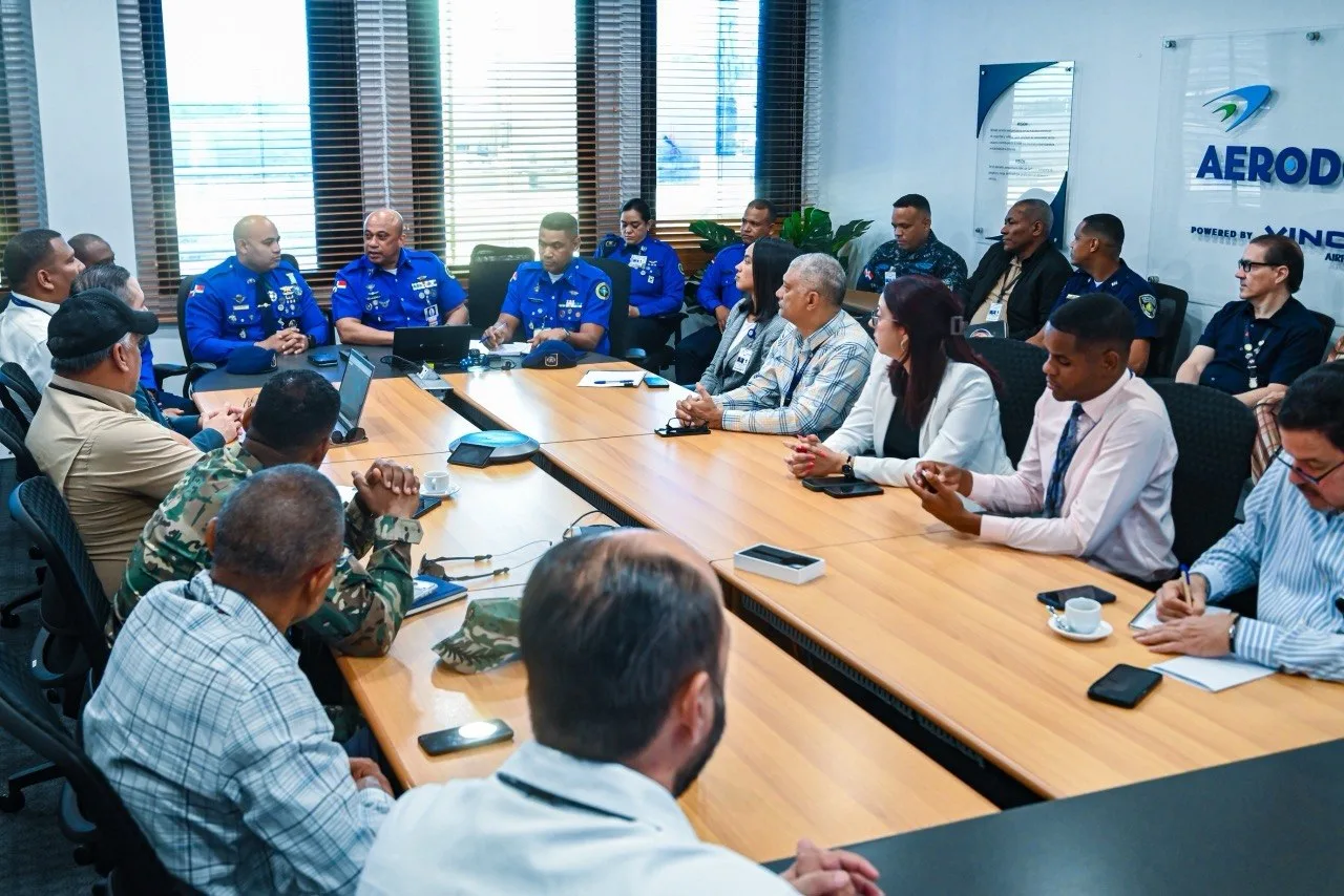 CESAC fortalece la seguridad aeroportuaria con cambio estratégico de mando en el MDSD