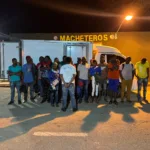 Ejército detiene conductor de camión por transportar haitianos indocumentados en Mao, Valverde