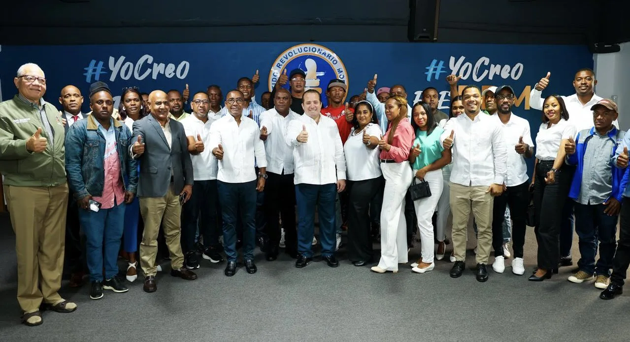 José Paliza juramenta a ex presidente del PLD en el PRM y refuerza estructura en Monte Plata