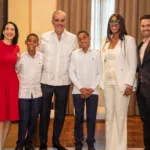 Presidente recibe al destacado estudiante Hensel Aquino García, apodado “Pico de Oro” por su elocuencia y seguridad al expresarse