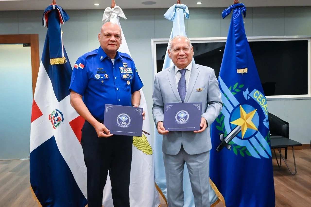 CESAC consolida alianza estratégica con Tripulantes VIP para fortalecer cultura de seguridad en la aviación civil dominicana