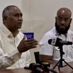 Senador Julito Fulcar anuncia aprobación de permuta de terrenos que garantiza títulos de propiedad a familias de la región Sur