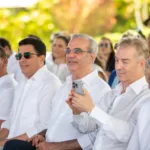 Alex Rodriguez felicita al presidente Luis Abinader y al ministro David Collado por su transparencia y eficiencia