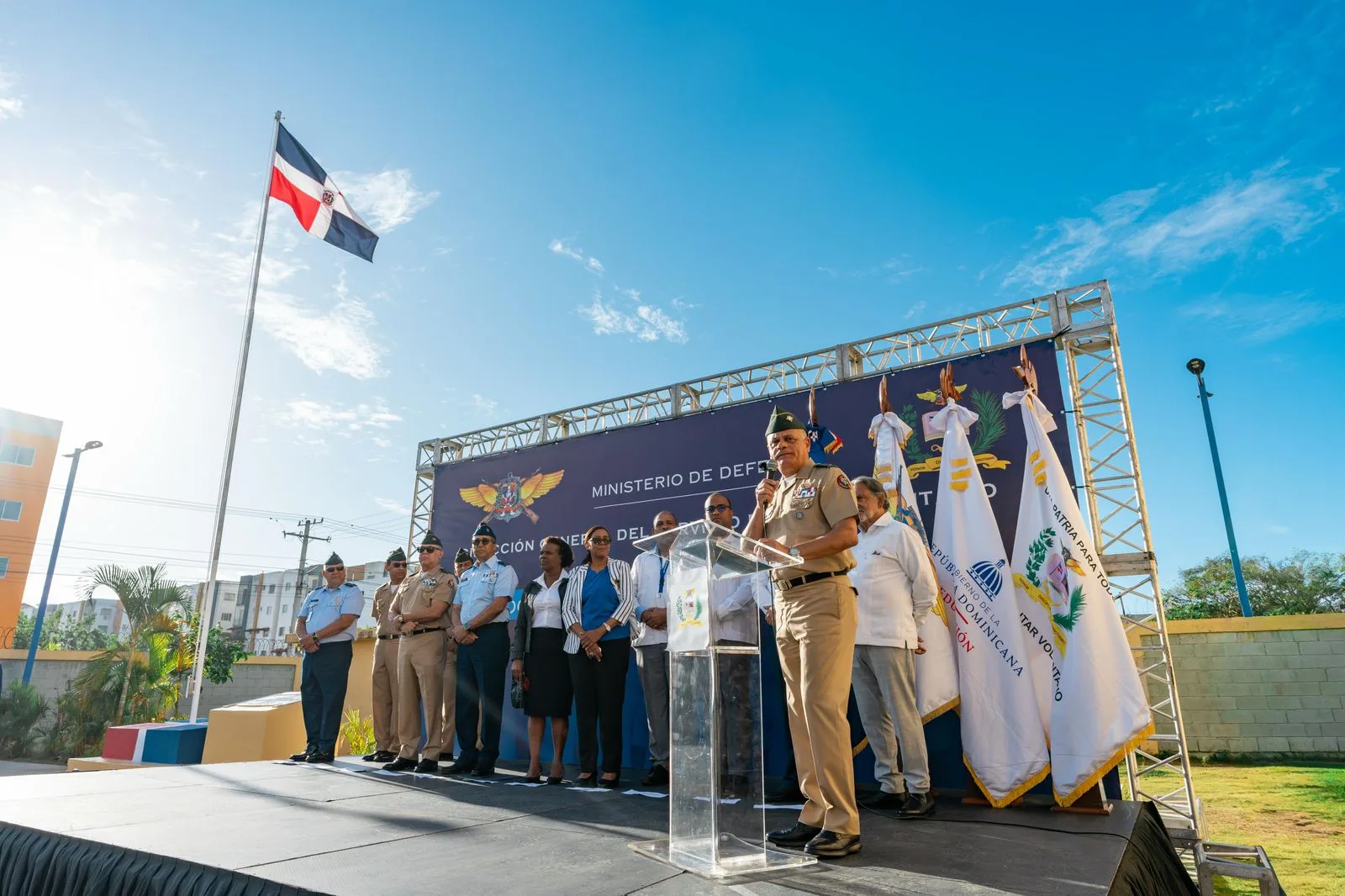 Ministerio de Defensa inicia nuevo ciclo de formación del Servicio Militar Voluntario con acto de izada de bandera
