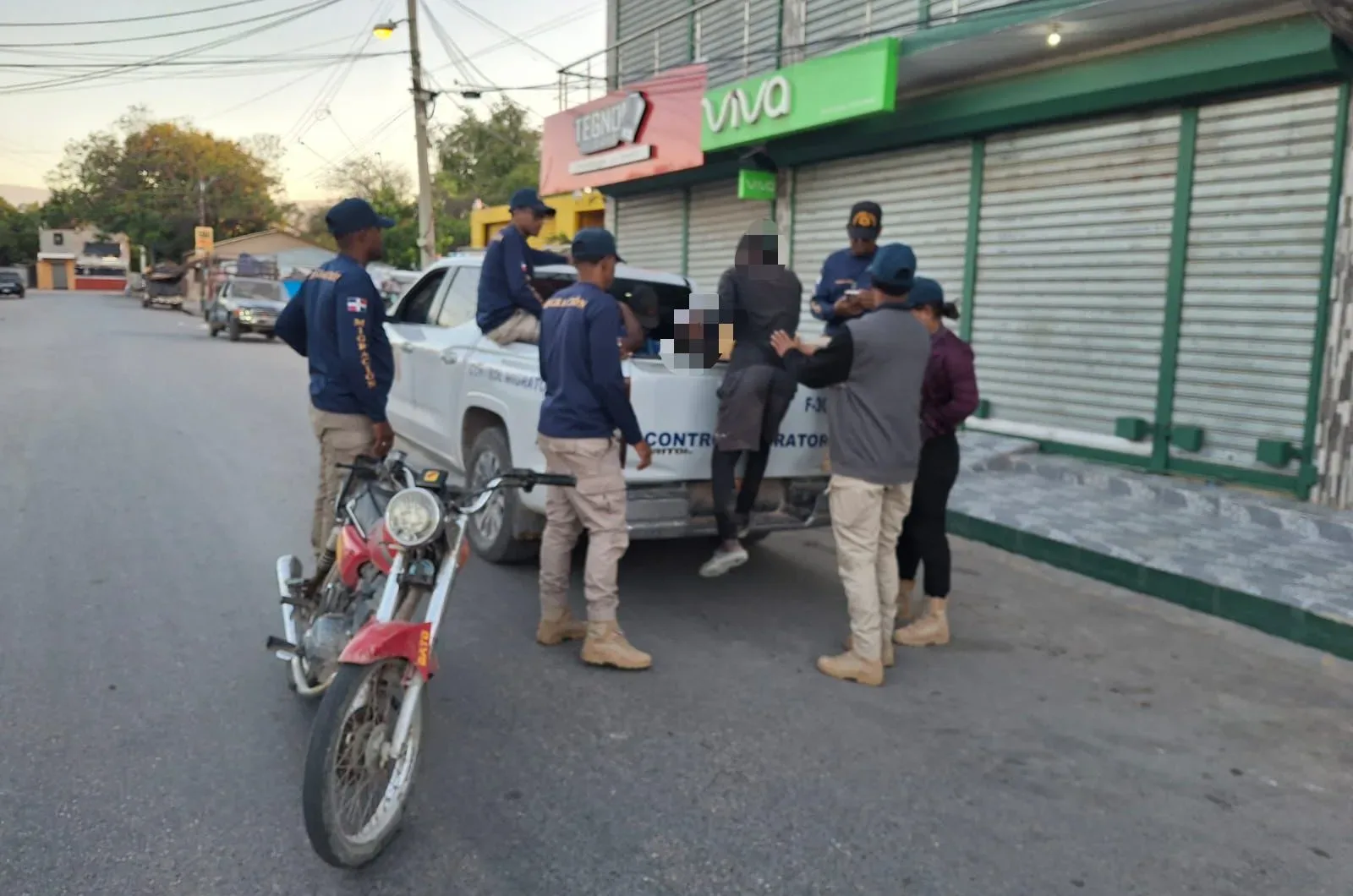 Operativos migratorios del viernes dejan 1,089 detenidos y 948 deportados tras acciones coordinadas a nivel nacional
