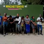 Ejército detiene indocumentados en un vehículo que intentó huir tras persecución en Valverde