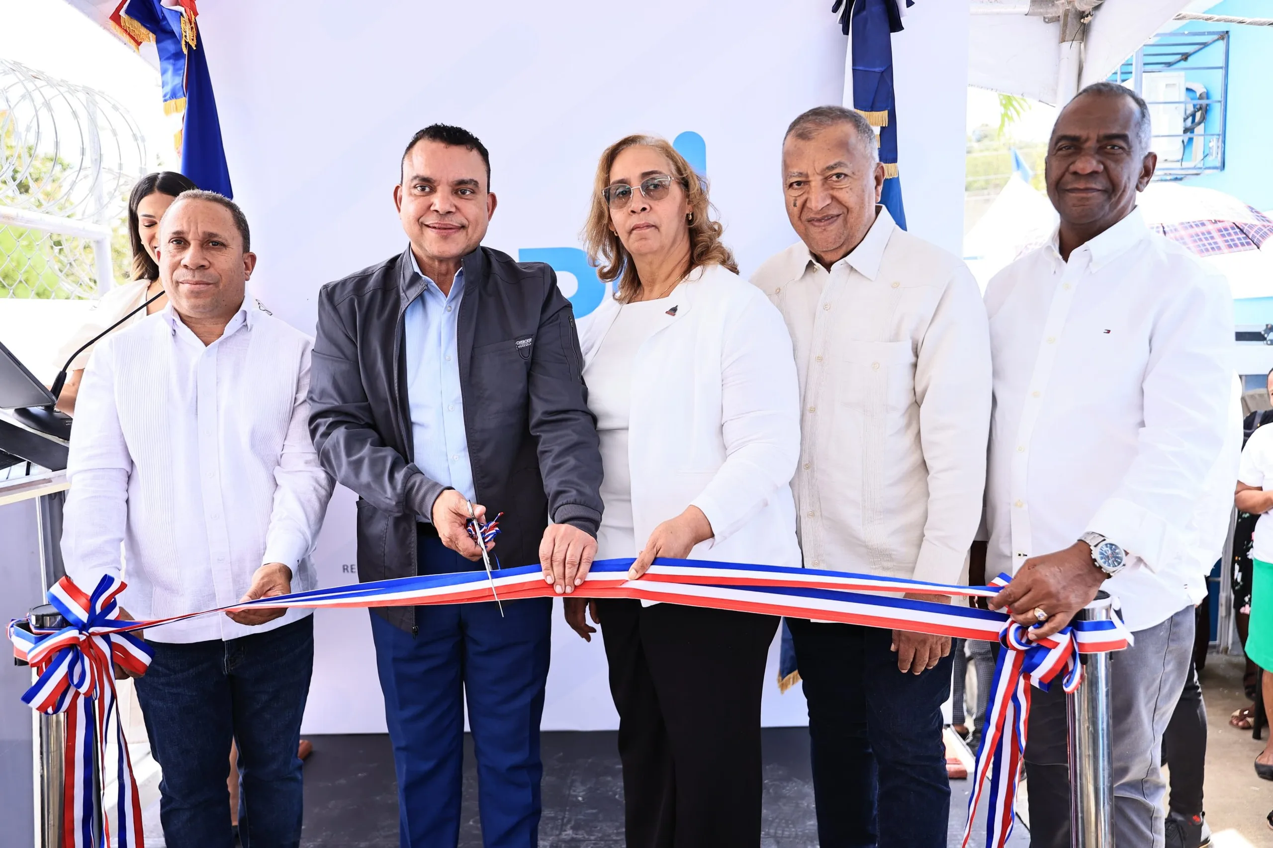 Director Ejecutivo del SNS, Dr. Julio Landrón, entrega tres CPN en San Cristóbal y Baní; fortalece servicios hospitalarios en el Este